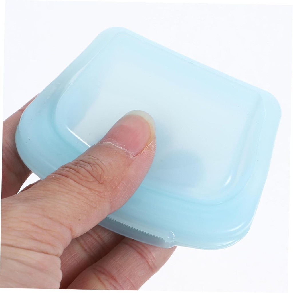 cute-pill-box-small-pill-holder-silicone-4.jpg