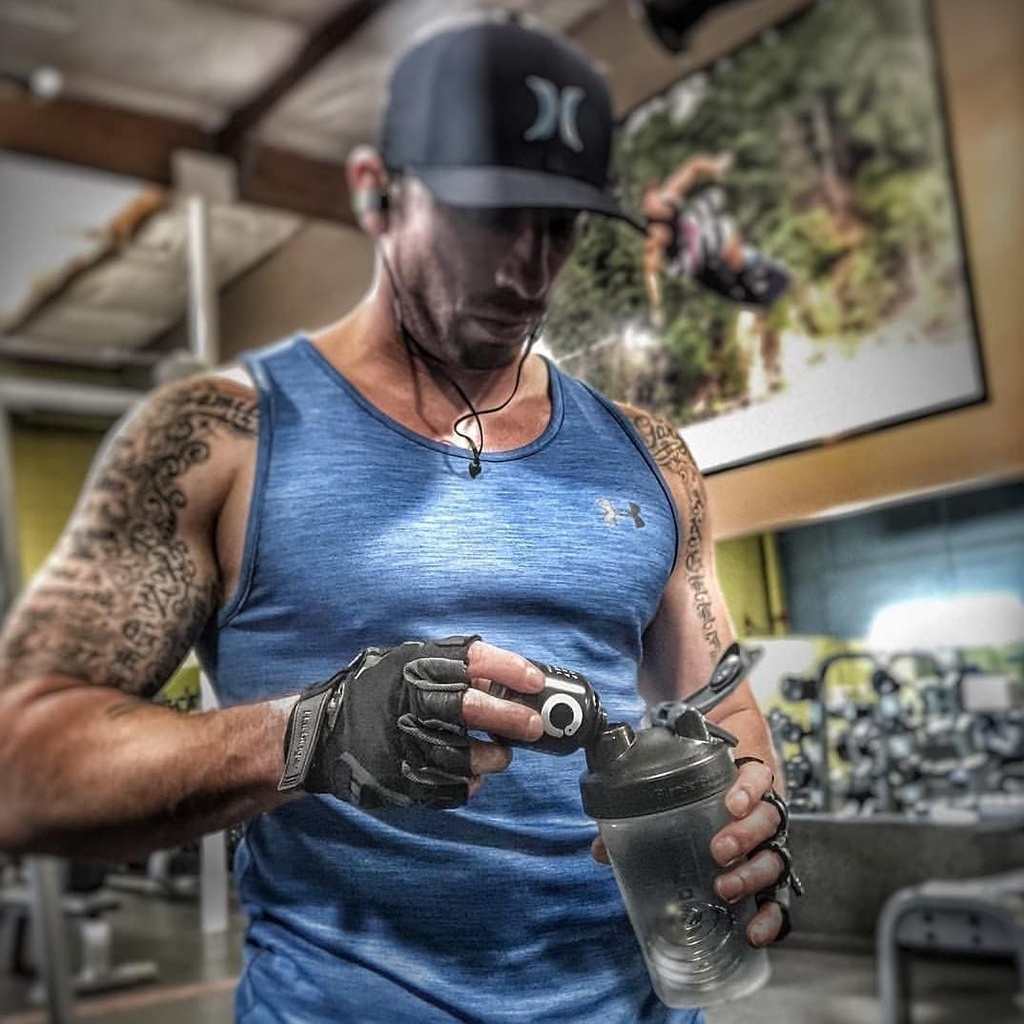 portable-protein-and-supplement-powder-f-5.jpg