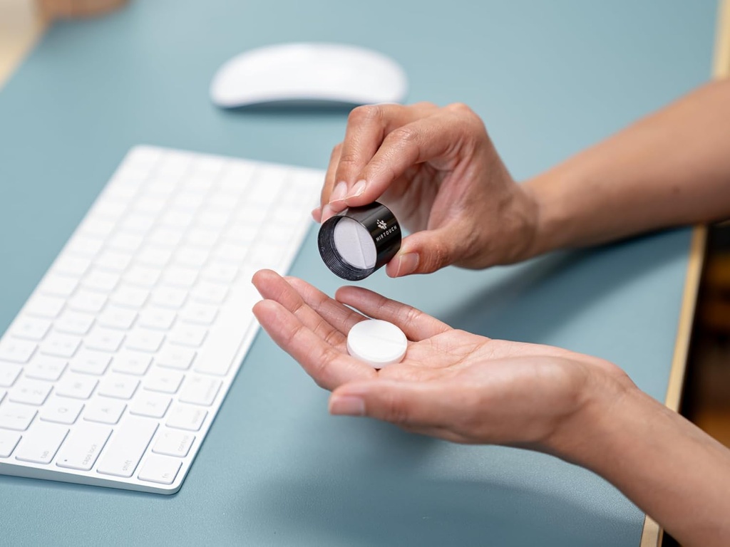 portable-keychain-pill-holder-case-for-r-5.jpg